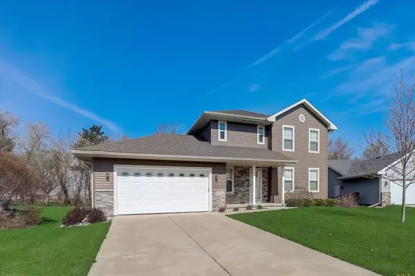 249 Harmon Cir, Belleville, WI 53508