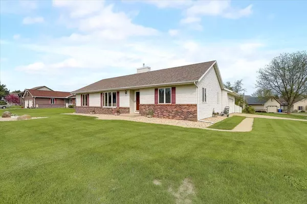 Deforest, WI 53532,4444 Meadow Wood Cir