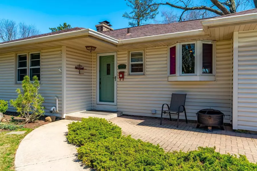 625 Charles LANE, Madison, WI 53711