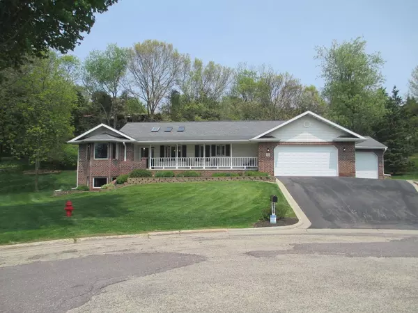 836 Sequoia CIRCLE, Baraboo, WI 53913