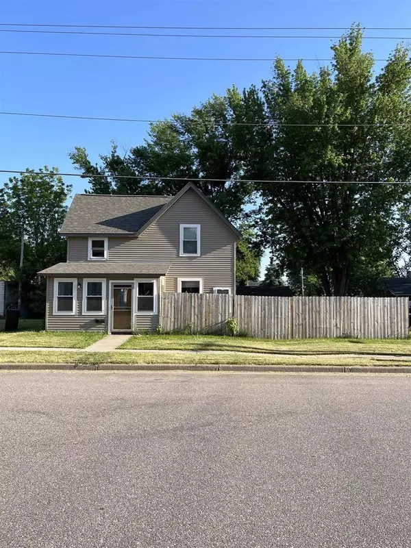 227 W Pearl Street,  New Lisbon,  WI 53950