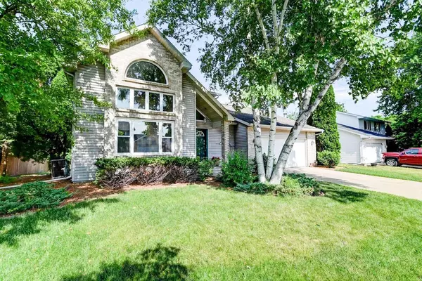 1012 Amberson Drive, Sun Prairie, WI 53590