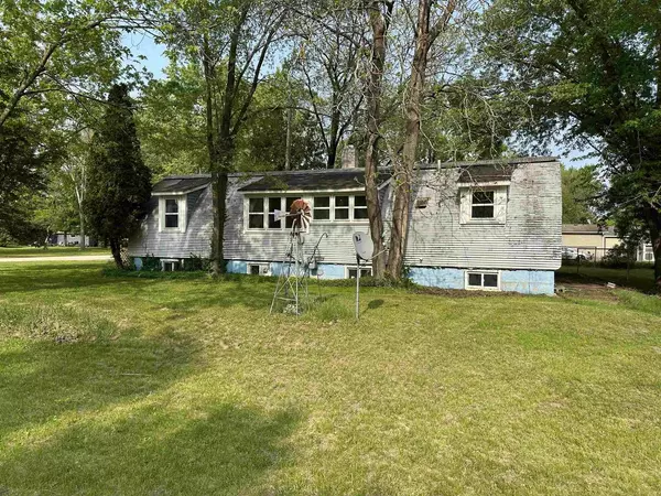 Oxford, WI 53952,107 E Jaeger Street