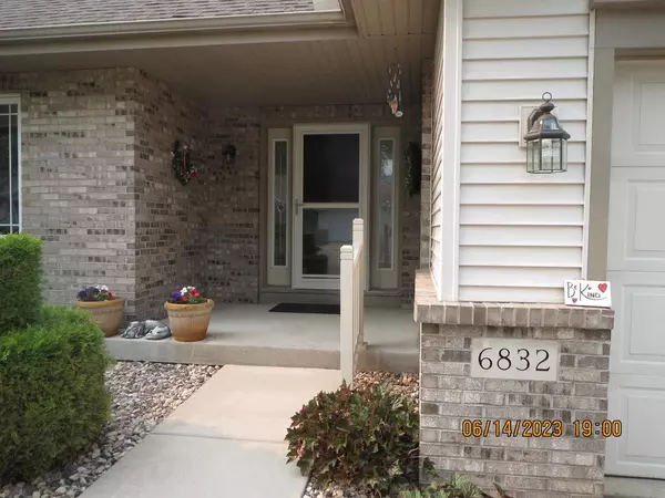 Madison, WI 53718,6832 Bluff Point Drive