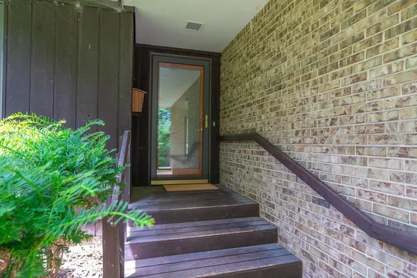 Madison, WI 53705,414 Wynnwood Way