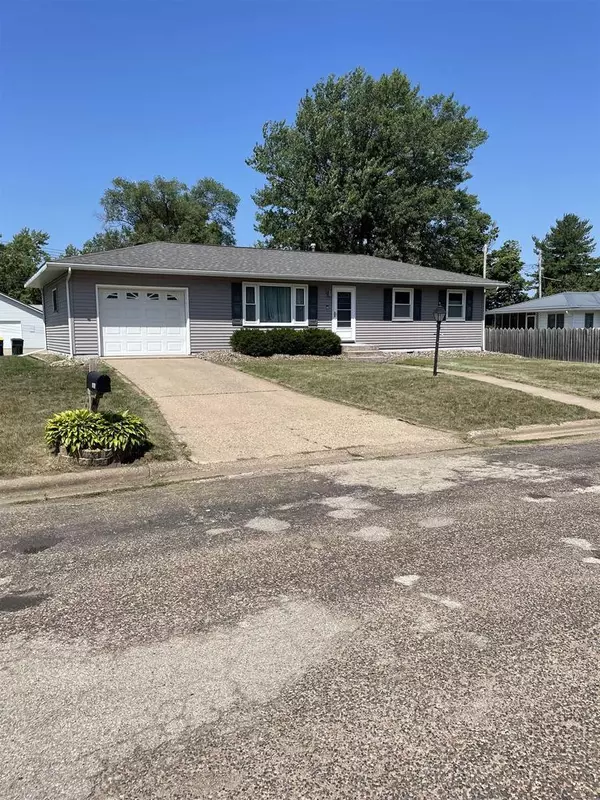 1015 S 13TH ST Street, Prairie Du Chien, WI 53821