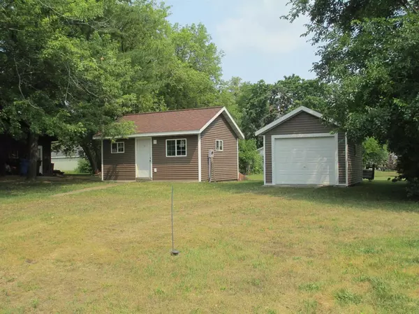 216 W Oak Street, Baraboo, WI 53913