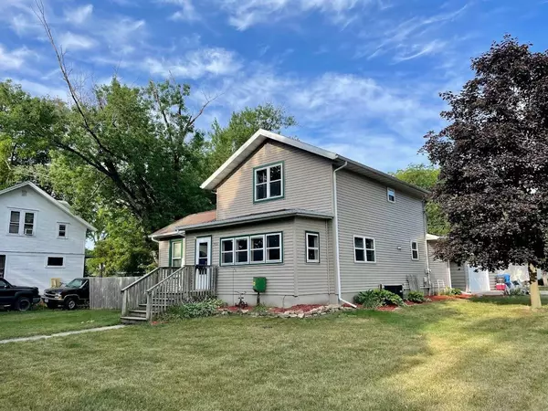 901 E 4th Avenue, Brodhead, WI 53520