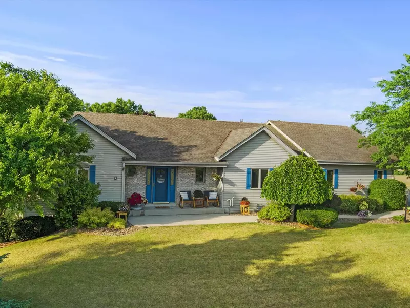 W5582 Parkview Drive, Random Lake, WI 53075