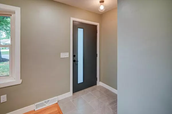 Madison, WI 53704,2110 Sunnyside Crescent