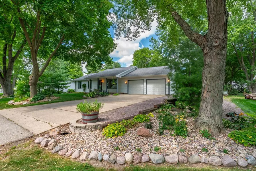 4838 Maple Avenue, Fitchburg, WI 53711