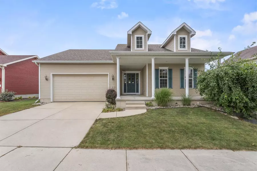 207 Red Birch Run, Madison, WI 53718