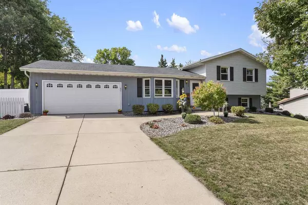 2558 Chesapeake Drive, Fitchburg, WI 53719