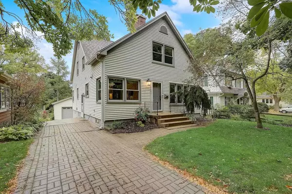 2606 Chamberlain Avenue, Madison, WI 53705