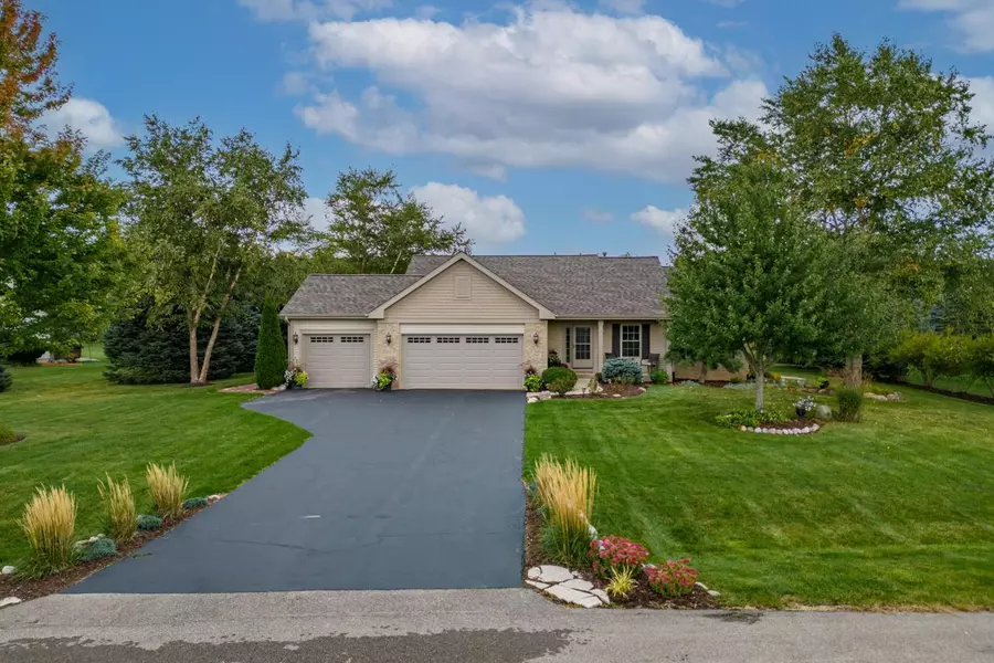 12887 Wild Prairie Close, Belvidere, IL 61008