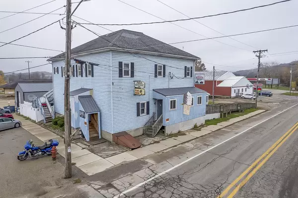 10390 Bridge Street, Gratiot, WI 53541