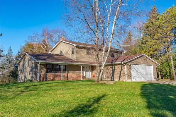 529 Echo Valley Road, Brooklyn, WI 53521