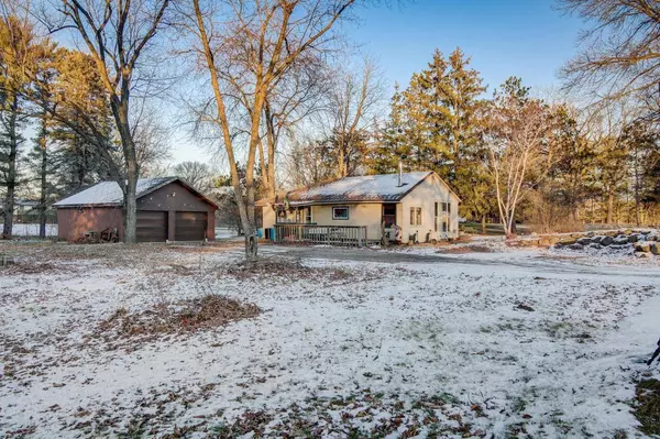 W7670 Dunning Road, Pardeeville, WI 53954