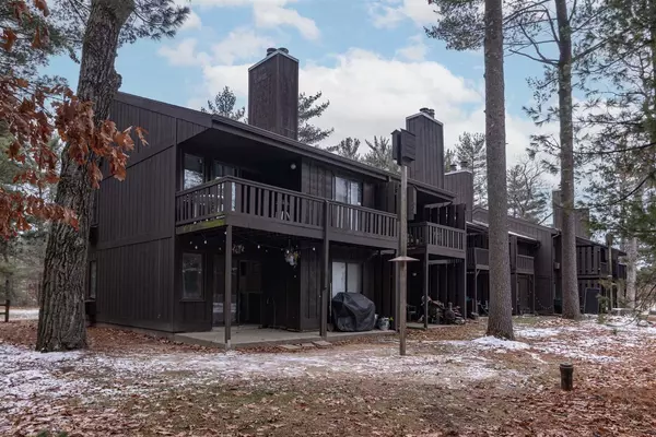 12 Spruce Trail, Wisconsin Dells, WI 53965