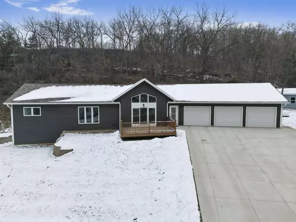 Dodgeville, WI 53533,4256 Green Leaf Drive