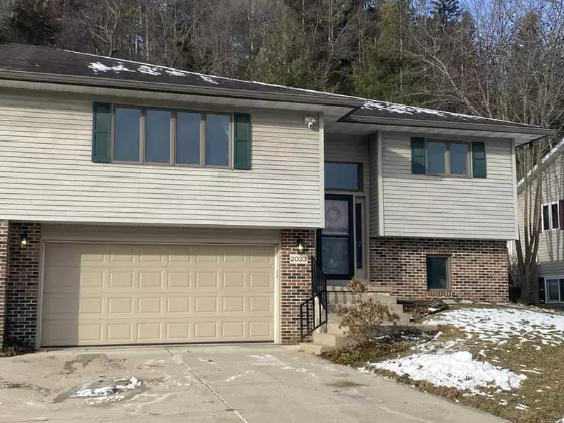 2033 Continental Lane, Cross Plains, WI 53528