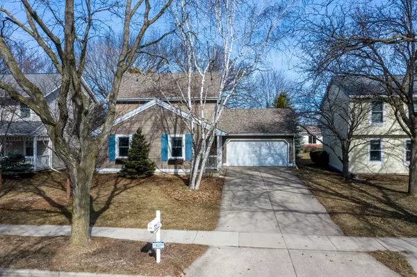 Madison, WI 53717,7834 W Oakbrook Circle