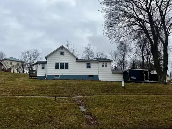 Kendall, WI 54638,324 W South Railroad Street