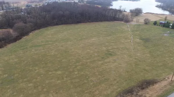 L5 Oak Shore Drive, Fall River, WI 53932