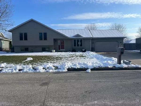 126 Albert Circle, Belleville, WI 53508