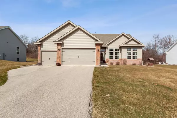 1013 E Superior Drive, Edgerton, WI 53534