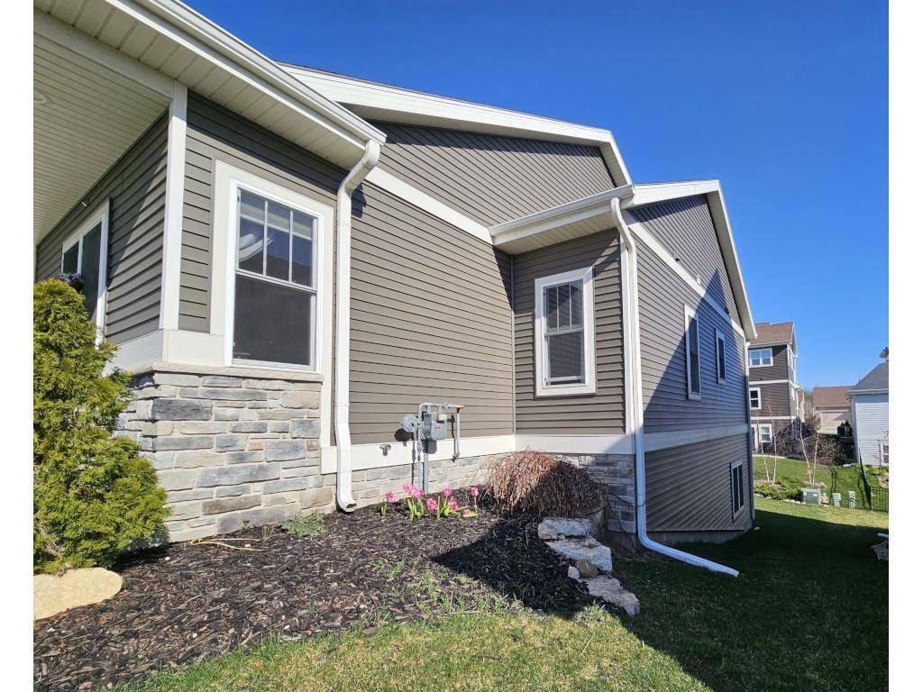 Verona, WI 53593,8922 Pine Hollow Place