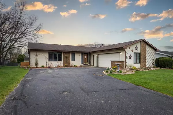 3210 Briar Crest Drive, Janesville, WI 53546