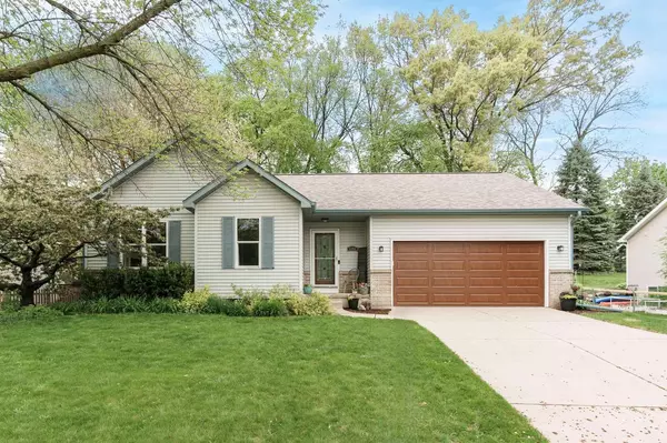 5150 Oak Valley Drive, Madison, WI 53704