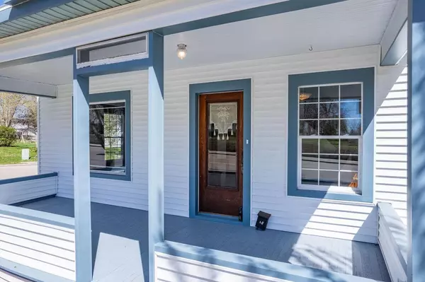 Reedsburg, WI 53959,148 W Main Street