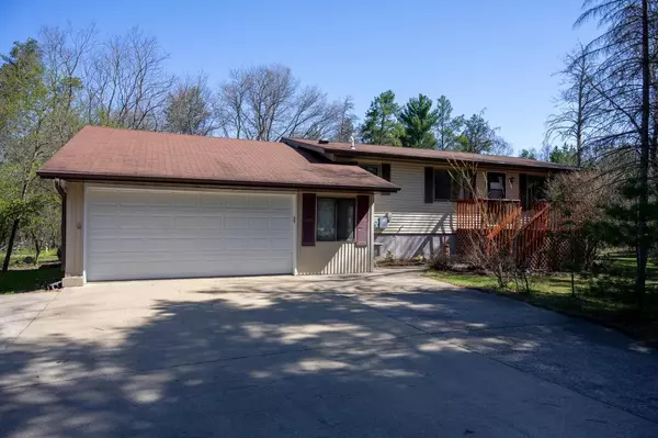 W8014 28th Street, New Lisbon, WI 53950