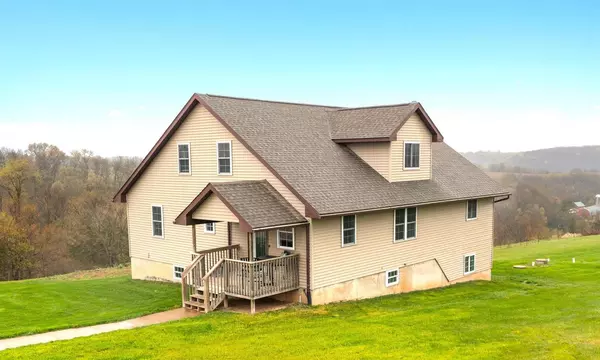 8696 Highway 81, Bloomington, WI 53804