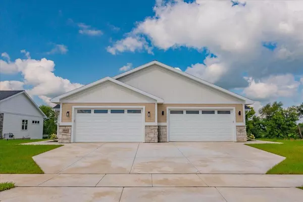 1510 Palm Grass Way, Stoughton, WI 53589