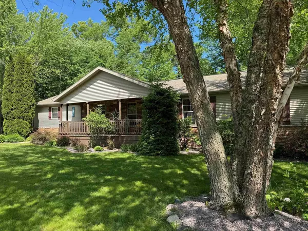 304 Berry Lane, Wisconsin Dells, WI 53965