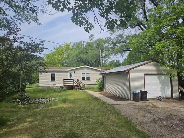 701 S Miller Street, Oxford, WI 53952