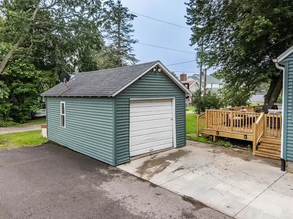 Mauston, WI 53948,516 Juneau Avenue