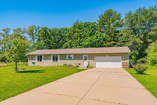 2408 Wild Rose Court, Portage, WI 53901