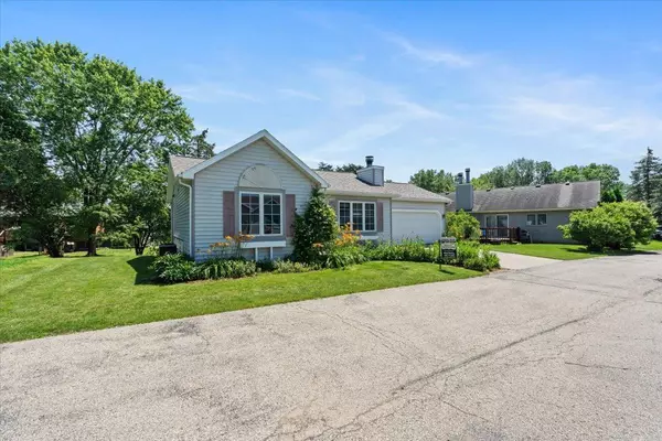 5 Alamosa Court, Madison, WI 53719