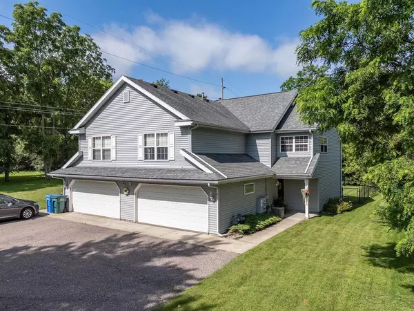 Baraboo, WI 53913,817 Island Court