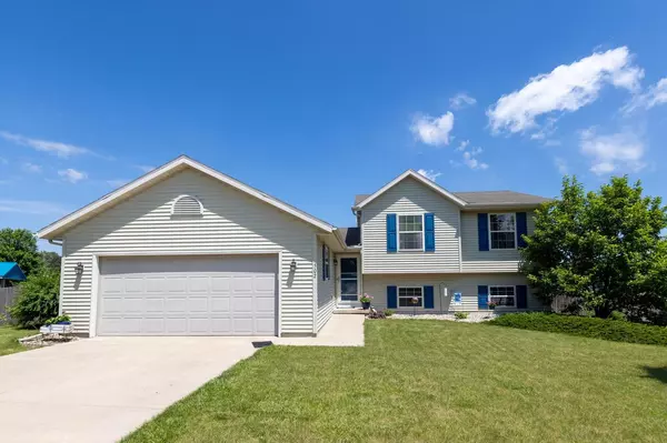 502 Lorraine Drive, Edgerton, WI 53534