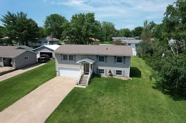 20 Maple Drive, Platteville, WI 53818