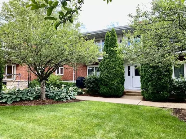 5353 Garden View Court #5353, Madison, WI 53713