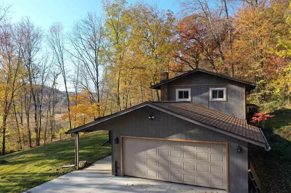 13504 Jungle Bar Lane, Cazenovia, WI 53924