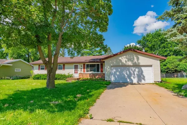 980 Bruce Street, Sun Prairie, WI 53590