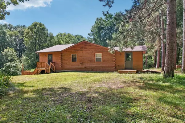 3124 2nd Court, Oxford, WI 53952