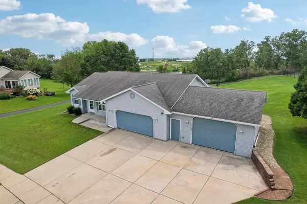 10881 Smokey Mountain Trail, Blue Mounds, WI 53517